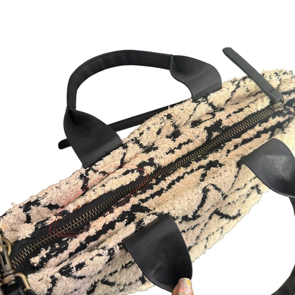 Universal Thread Crossbody Shoulder Textured Bag BOHO Chic Artsy‎ Eclectic - Picture 12 of 12